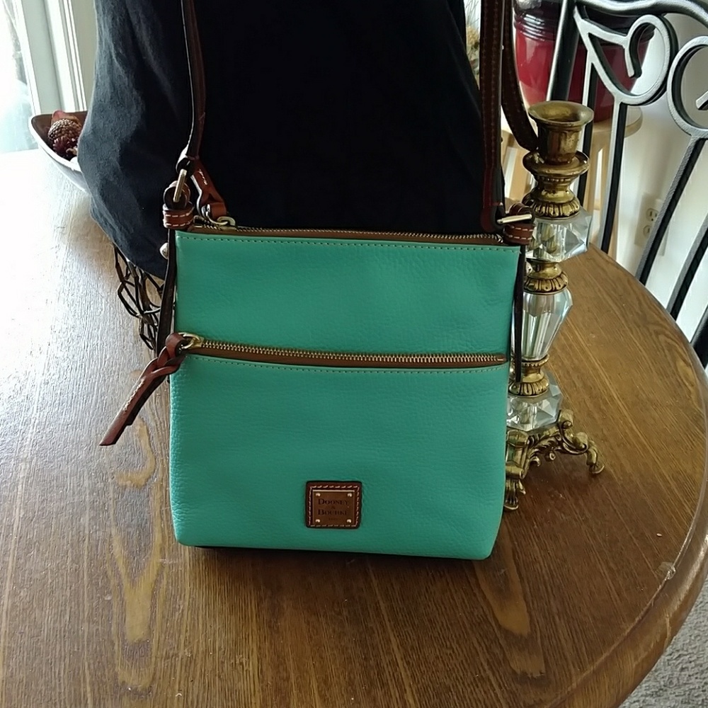 Gorgeous, Dooney crossbody