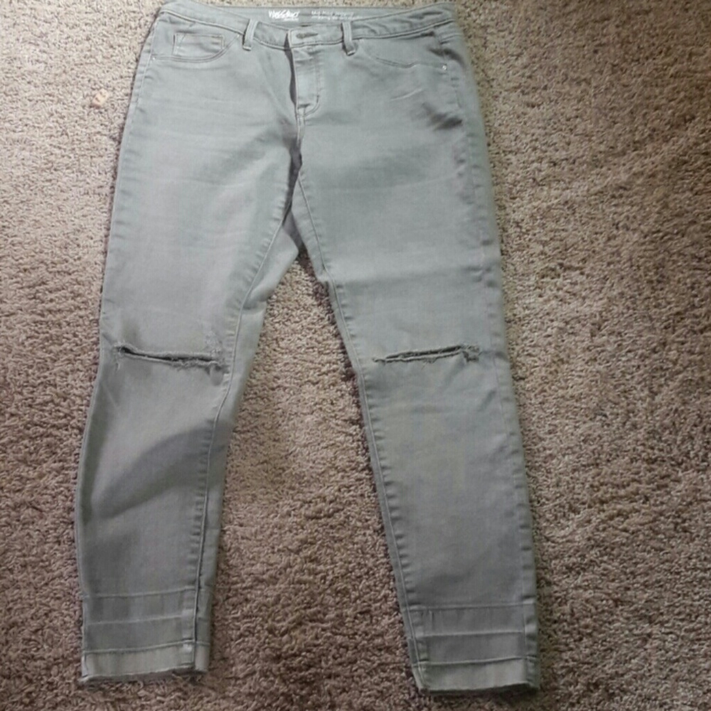 Destressed jean/jeggings