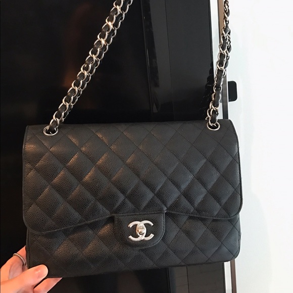 CHANEL Handbags - AUTHENTIC CHANEL JUMBO DOUBLE FLAP