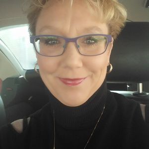 Meet your Posher, Lori