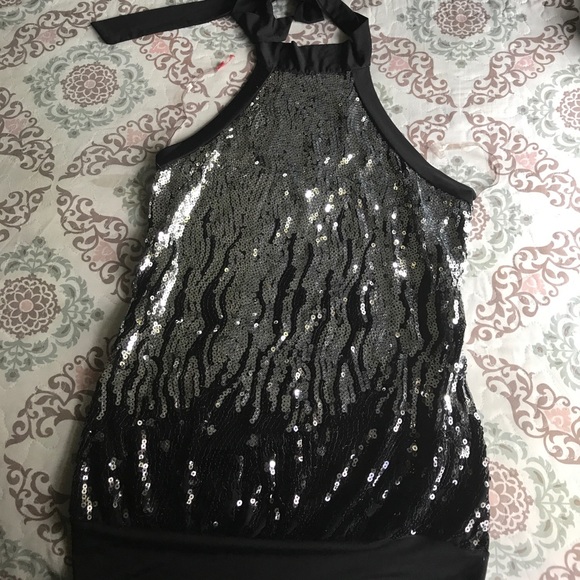 Top - Picture 2 of 3