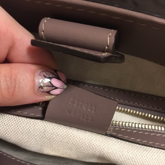 SOLD 💯Gucci Mayfair bow totes 💜 - Picture 2 of 8