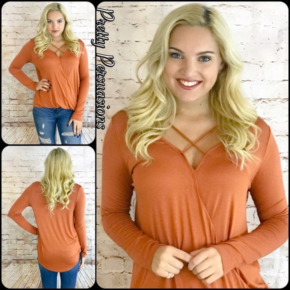 LAST ONE‼️Crisscross Strappy Front Surplice Top - Picture 5 of 6