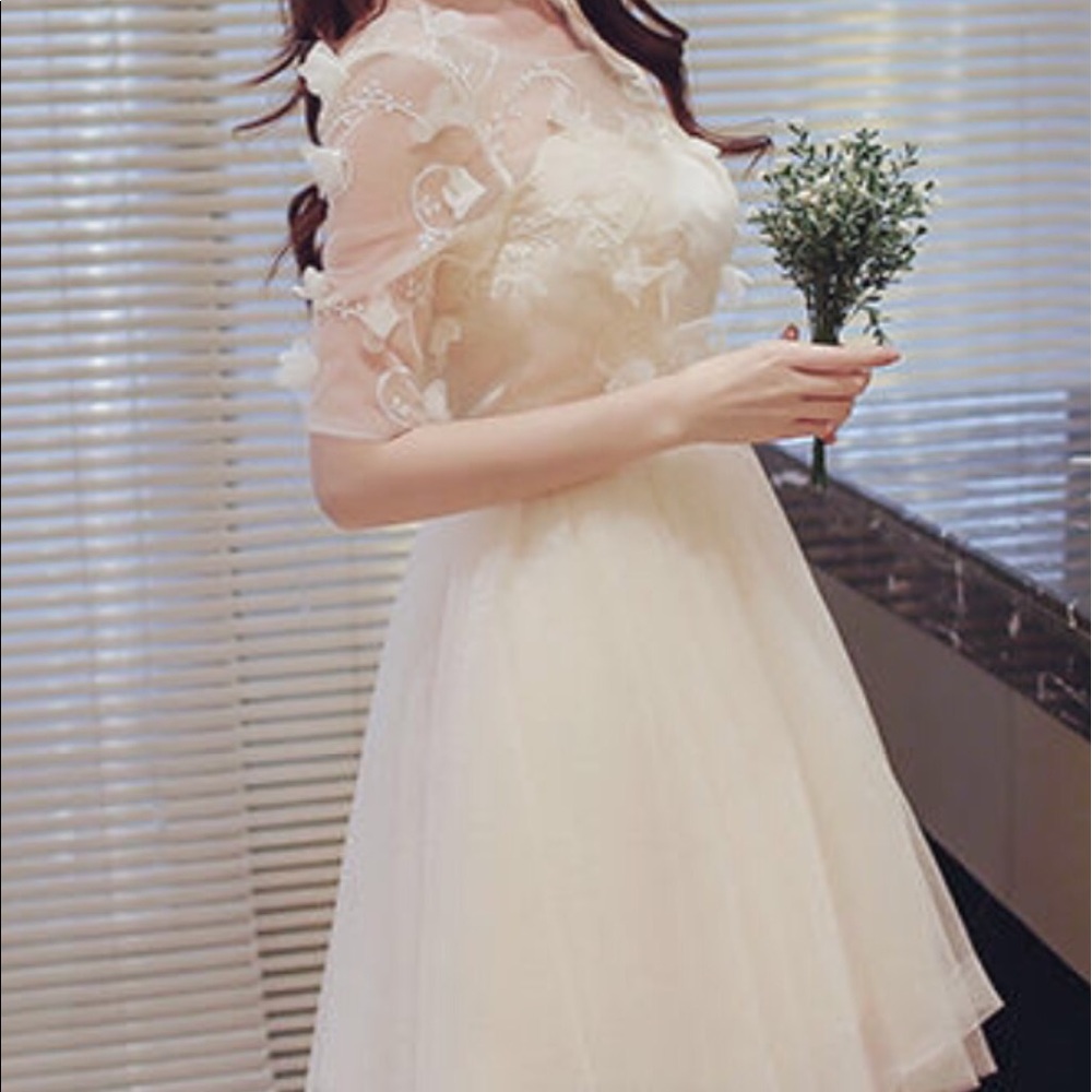 Dress - Picture 2 of 4
