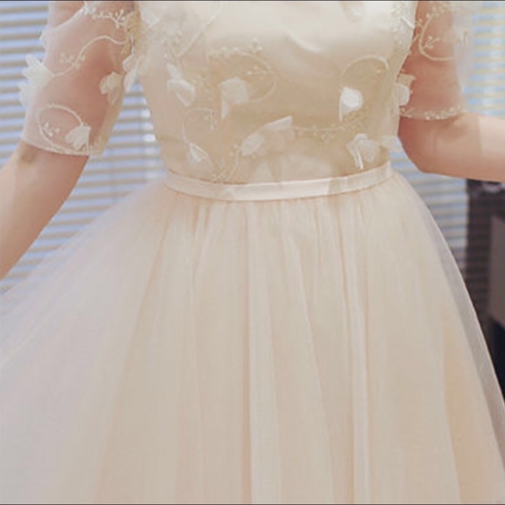 Dress - Picture 4 of 4
