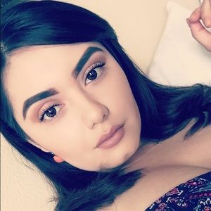 Meet your Posher, Aimee