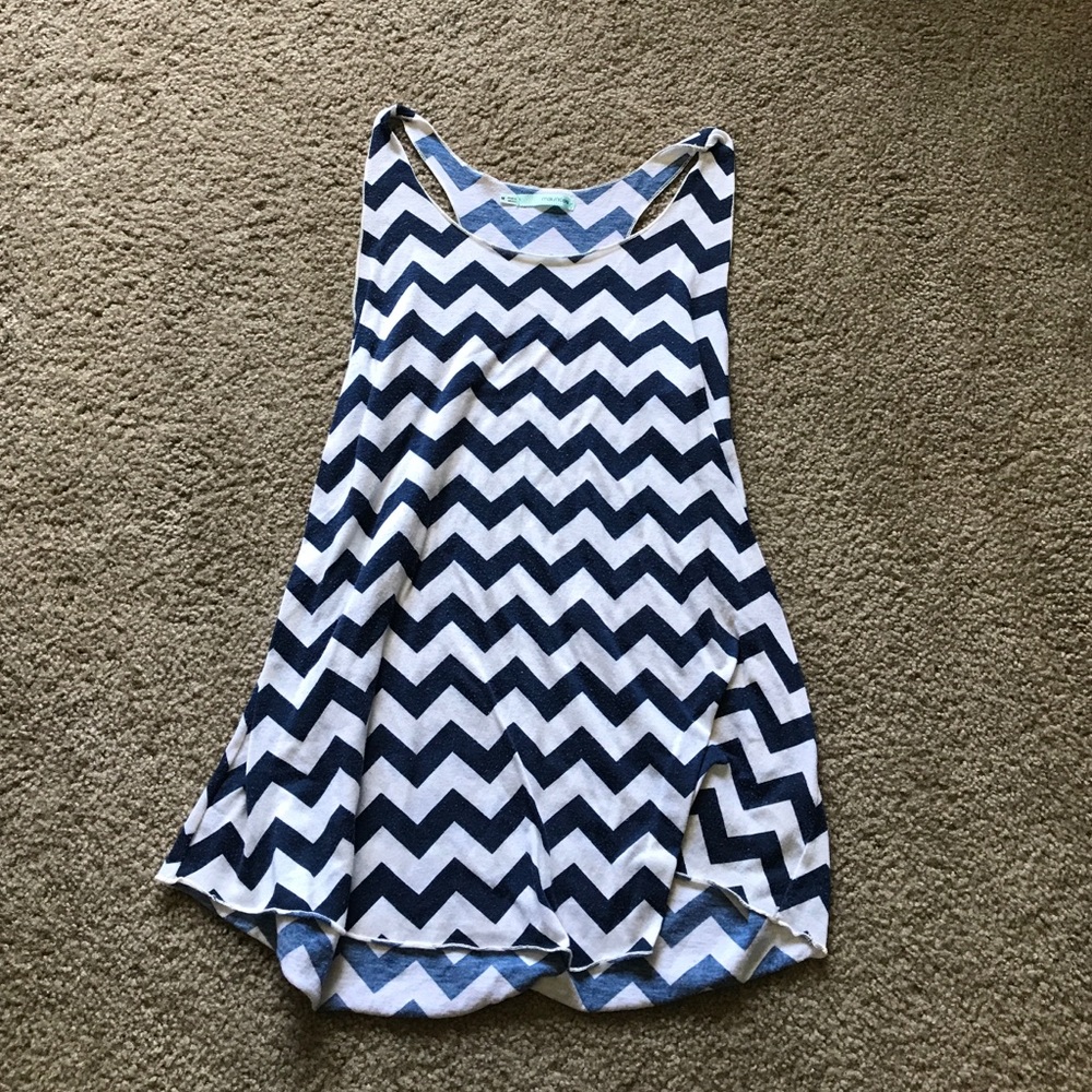 Chevron tank