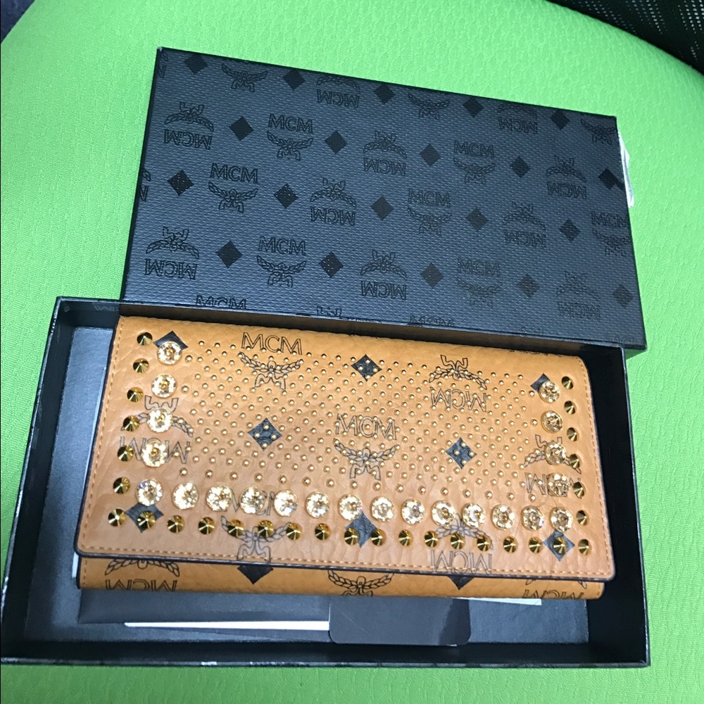 MCM Wallet