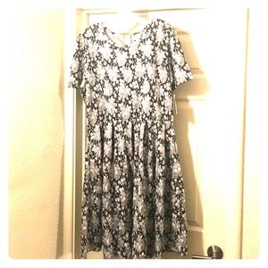 A lula roe Amelia dress