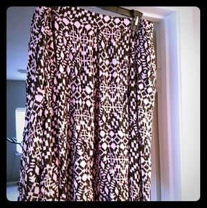 EUC LuLaRoe Madison XL pleated skirt pockets