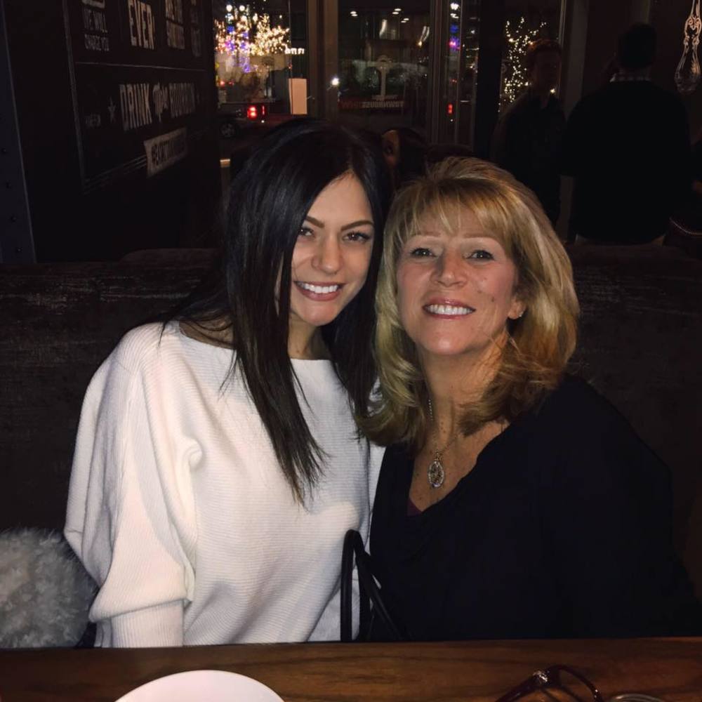 Meet your Posher, Caitlin