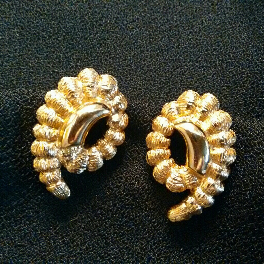 Earrings PJ01-0002