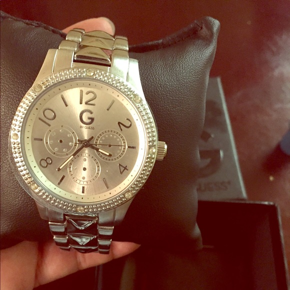 Guess silver men\'s watch