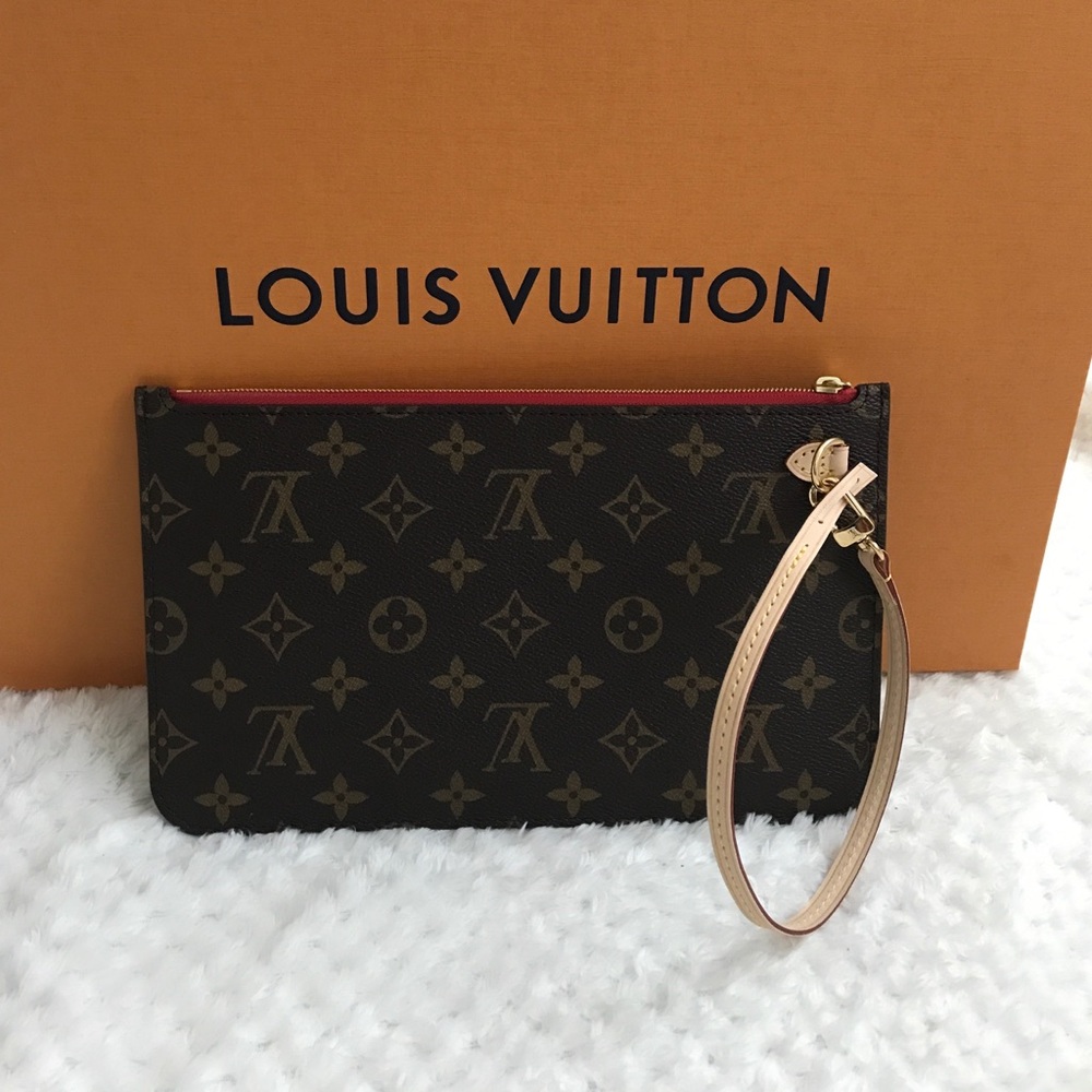 Brand New, Louis Vuitton mm pouch