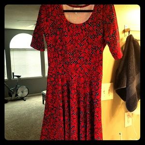 EUC LuLaRoe Nicole XL fit flair dress red floral