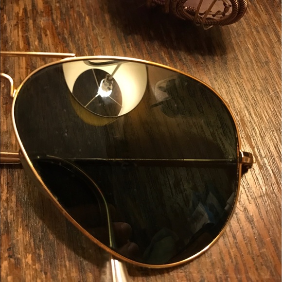 Dark green polarized woman's raybans - Picture 4 of 5