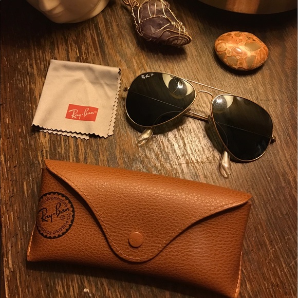 Dark green polarized woman's raybans - Picture 5 of 5