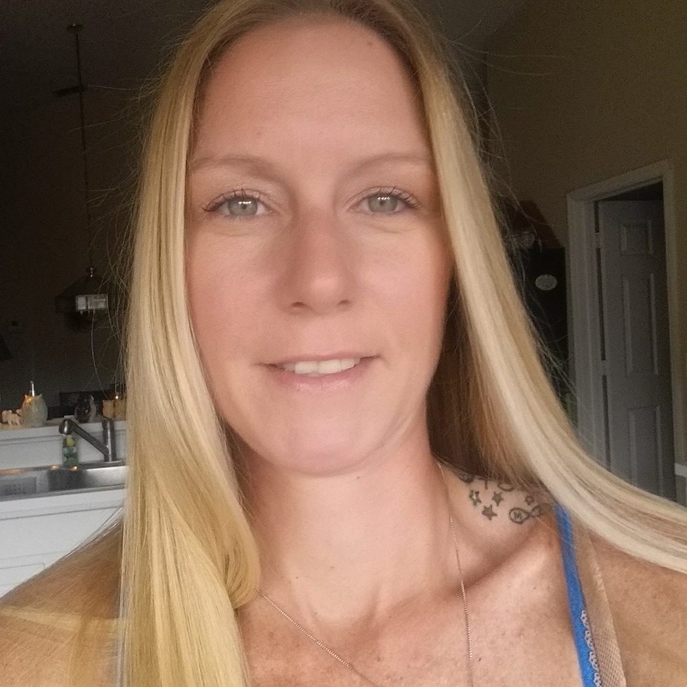 Meet your Posher, Cassandra