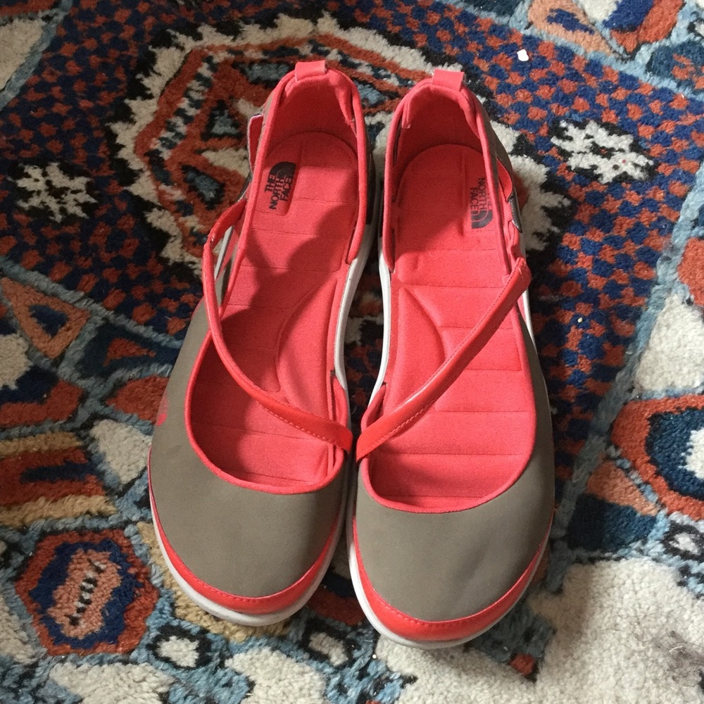 The North Face flats sz9