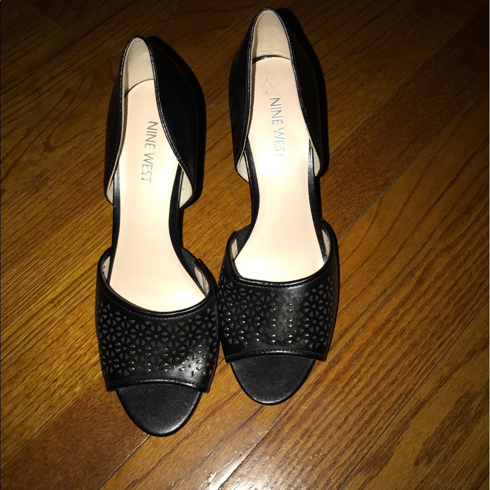 Dress shoes