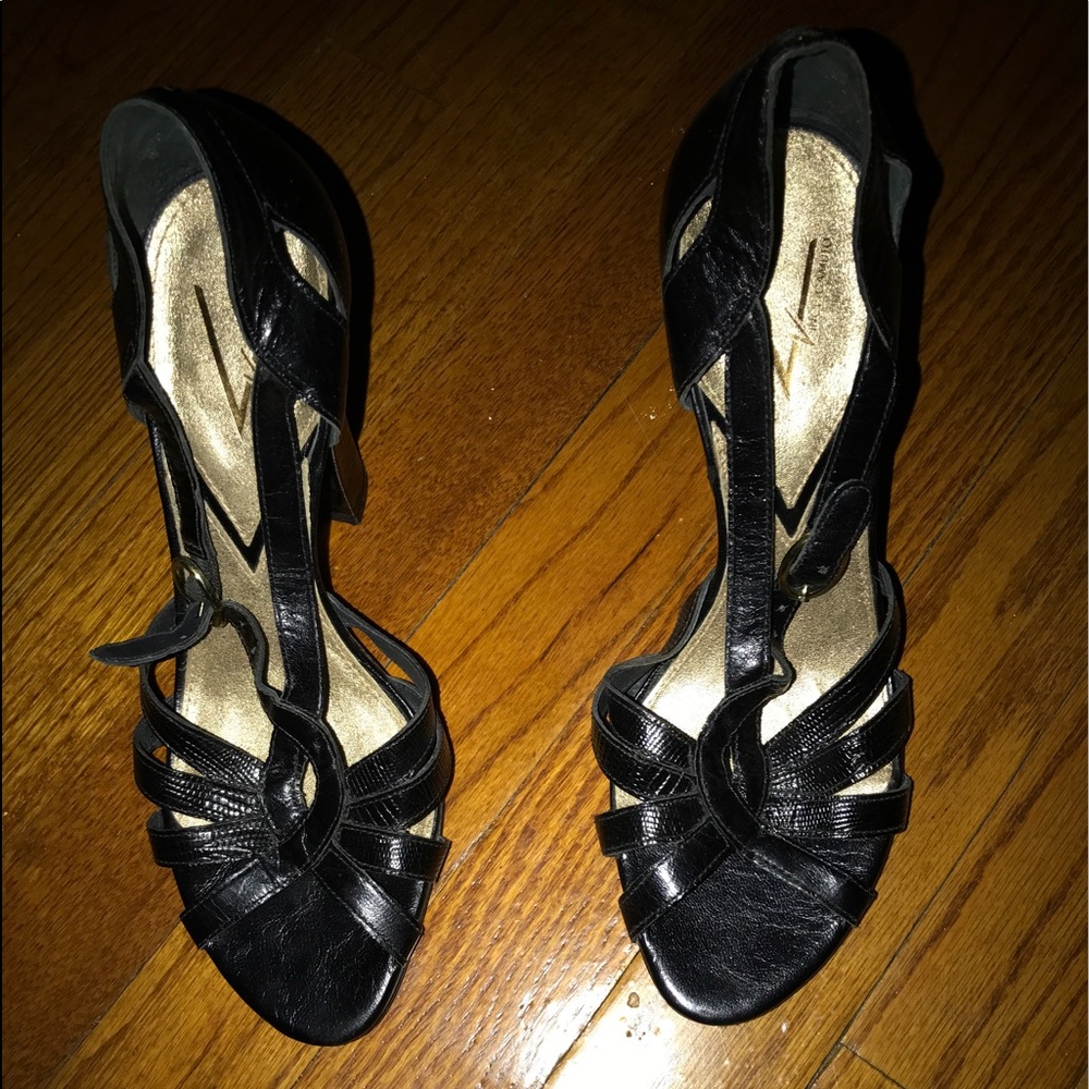 Dress shoes
