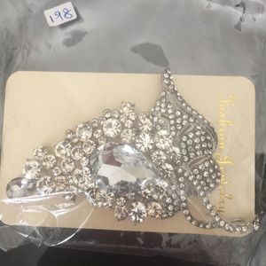 Wedding dress pin