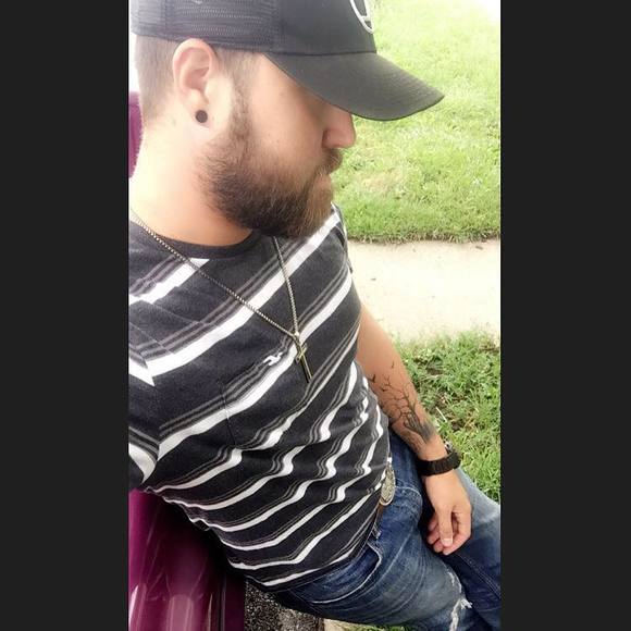 Meet your Posher, Travis - Picture 1 of 1