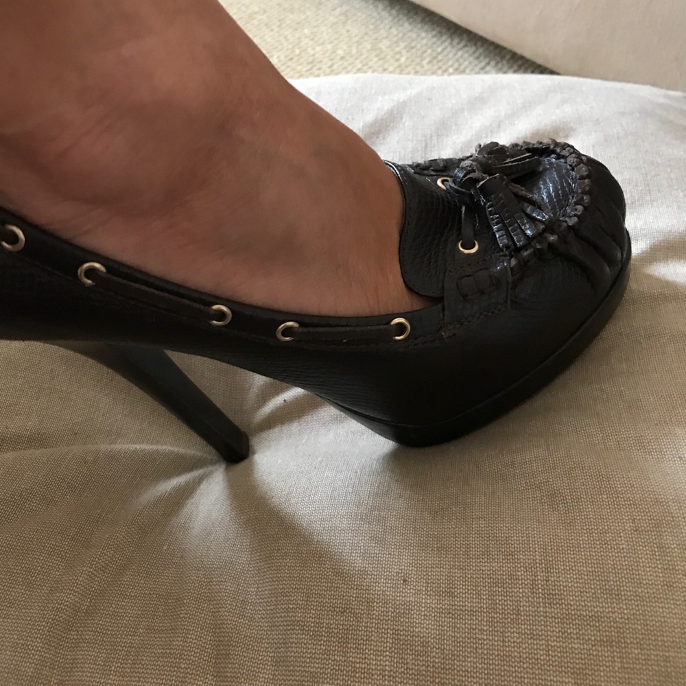 ‼️TODAY ONLY $75‼️Fendi Tasseled Platform Heels