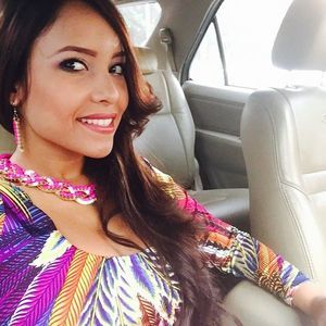 Meet your Posher, Zoa