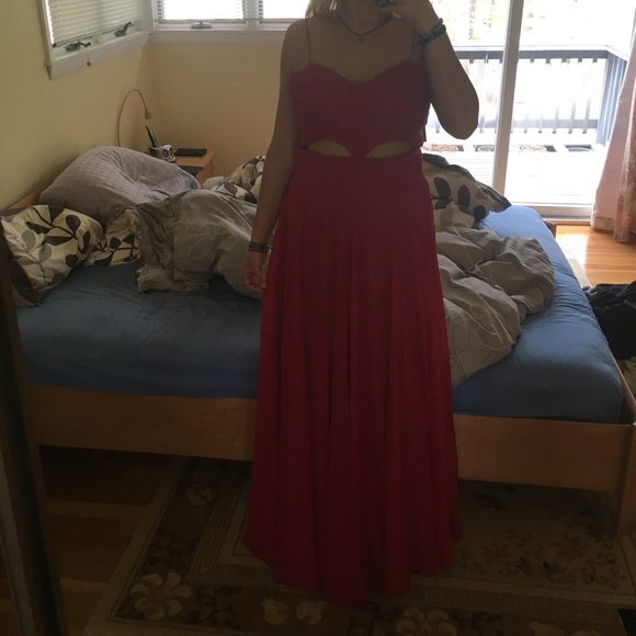 Cut-Out Prom Dress - Picture 4 of 5