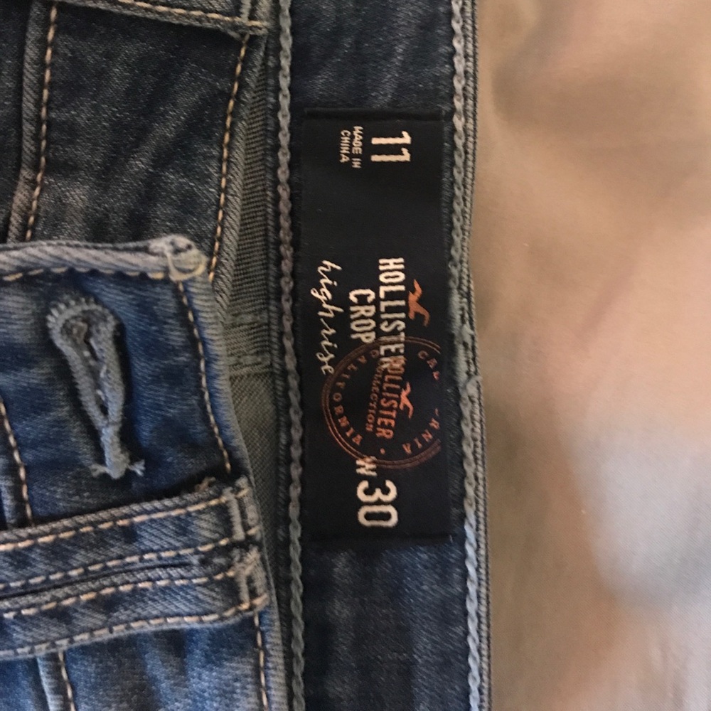 Brand New never work Hollister crops