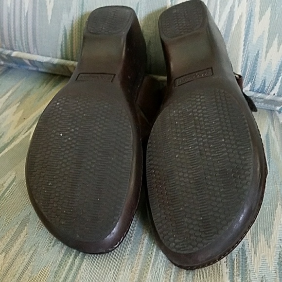 Leather sandals price below is for obrne pair - Picture 4 of 4