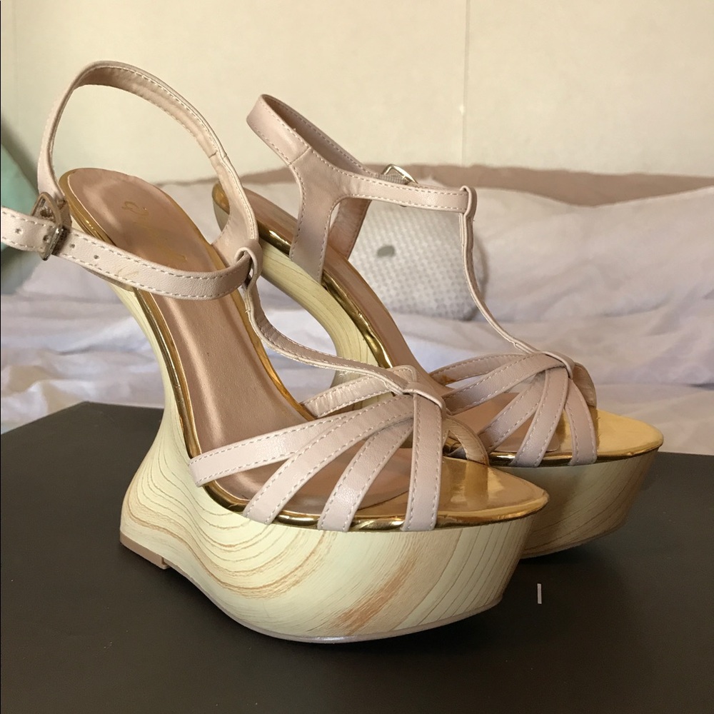 Curved Wedges