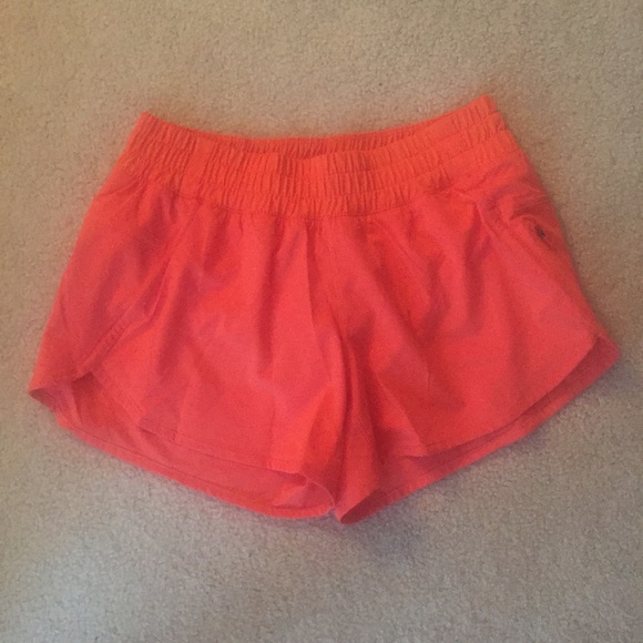 lululemon athletica Pants - Lululemon tracker short IV