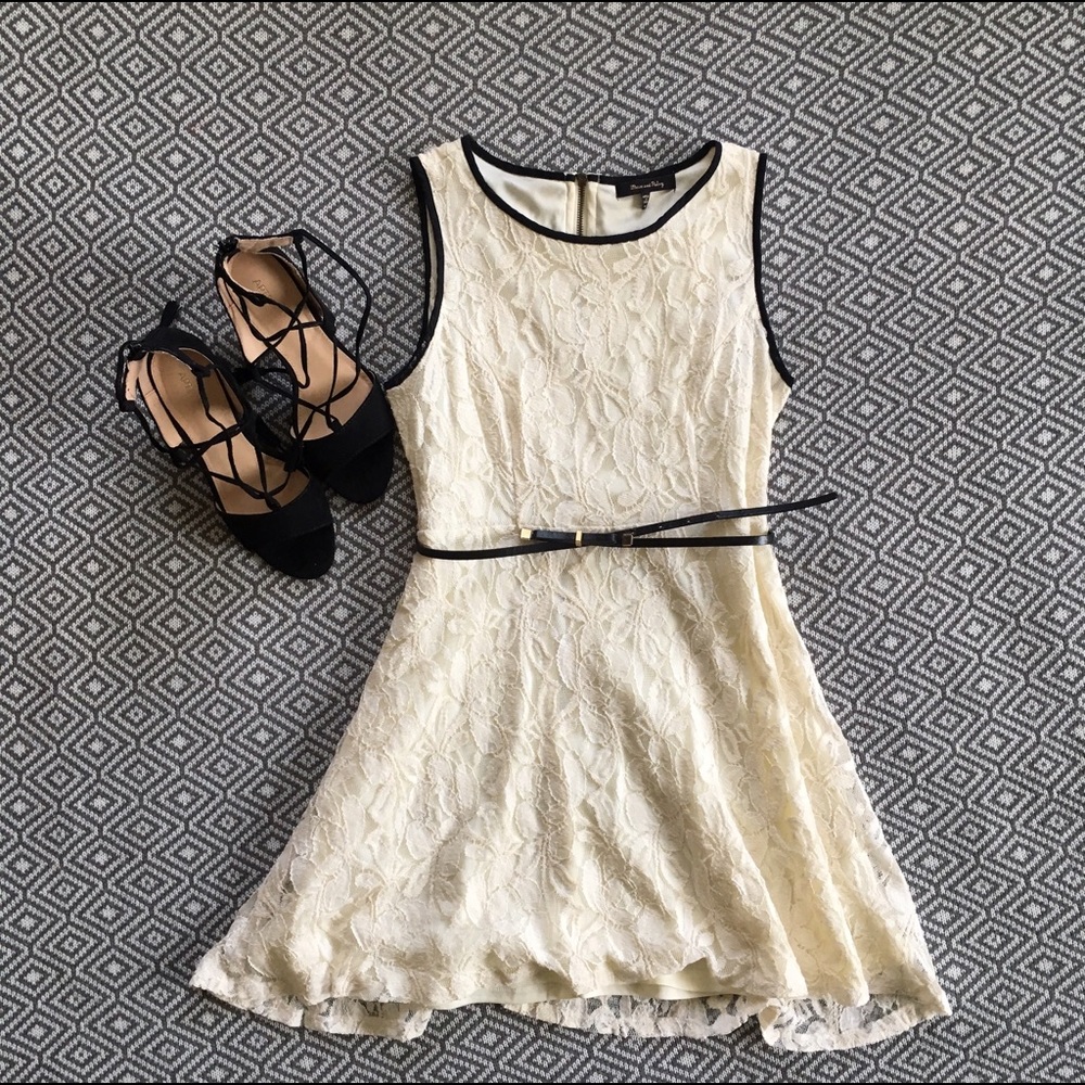 ⚪️Beautiful Lace Dress