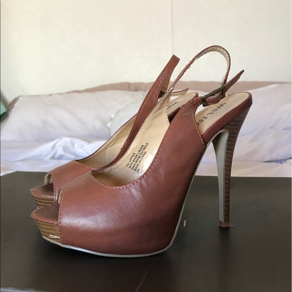 Open-toe heels