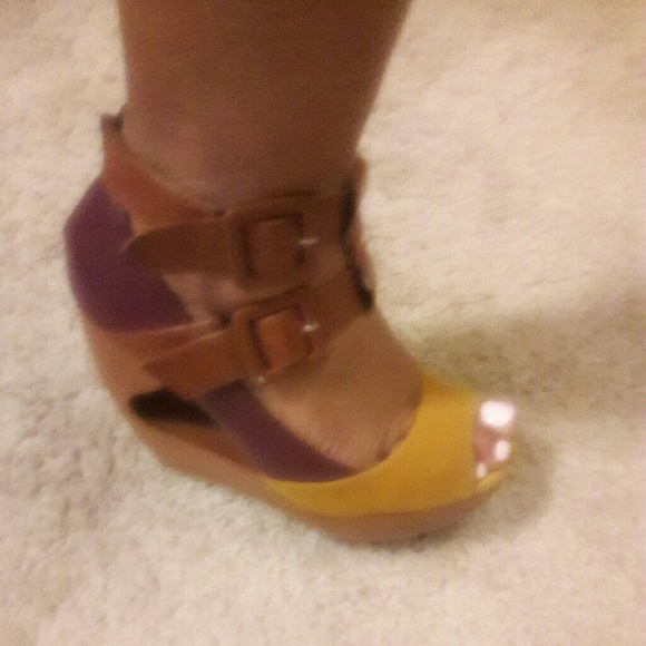 Unique Wedges - Picture 3 of 3