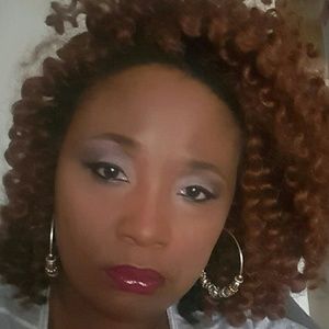 Meet your Posher, Felicia