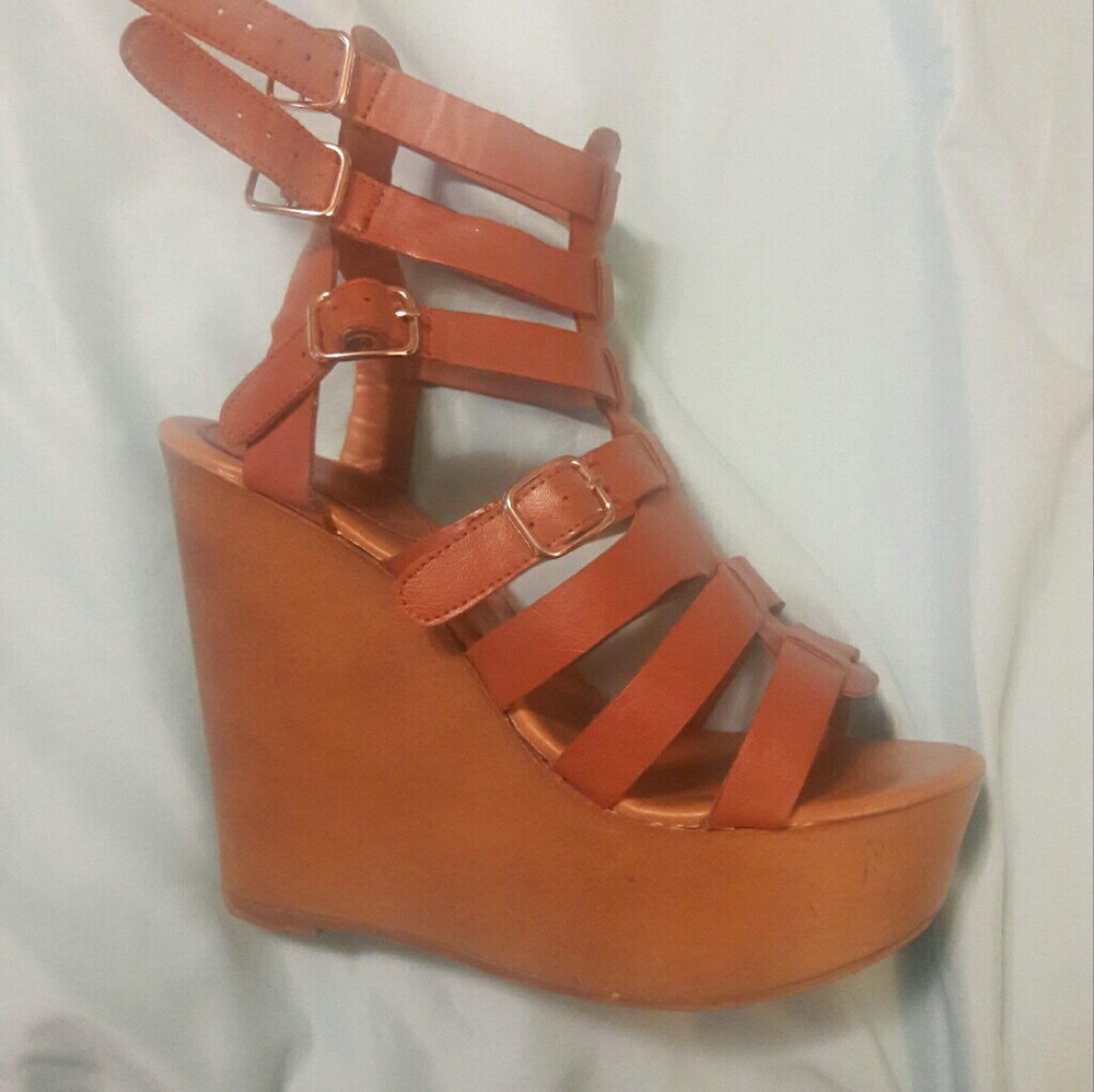 Tan Wedges