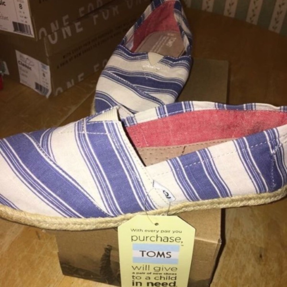 Toms
