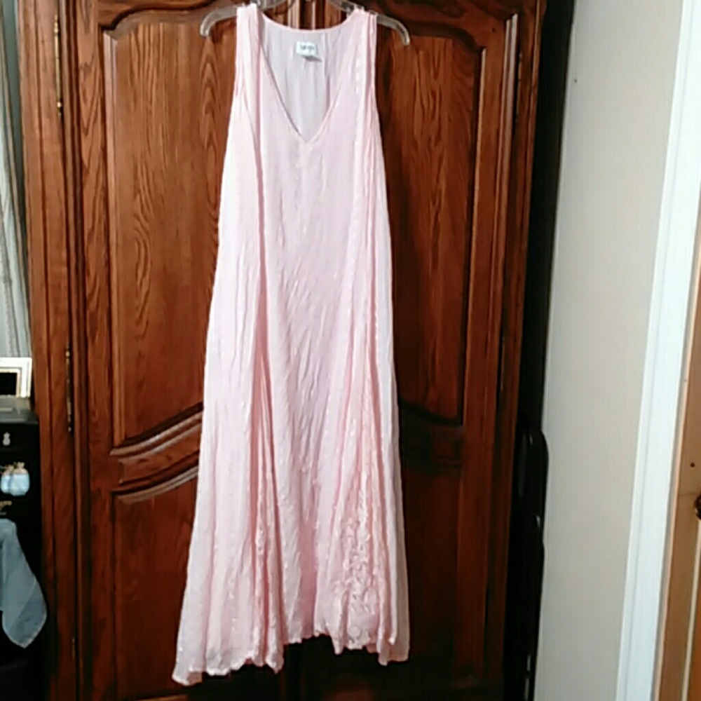 Sleeveless dress