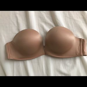 NUDE VICTORIA SECRET STRAPLESS BRA