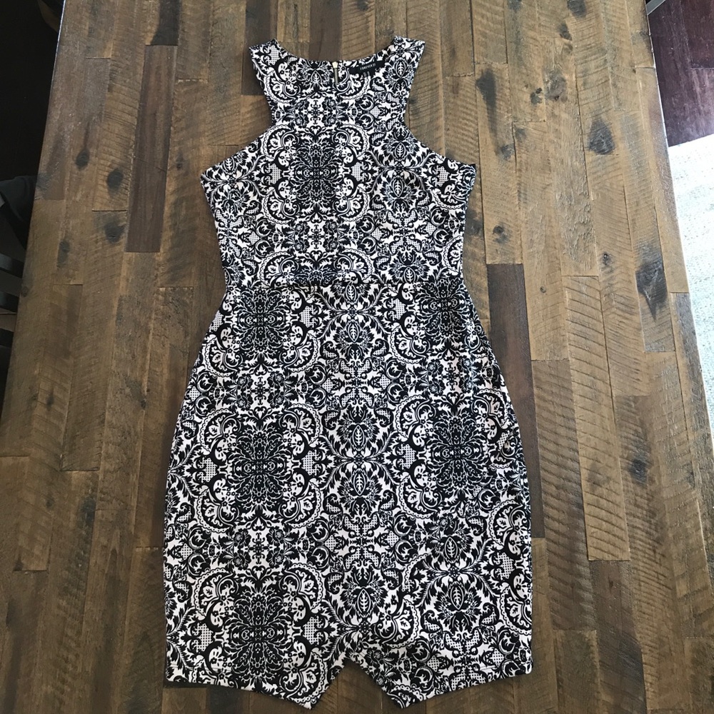 Gorgeous Forever 21 dress; size M.