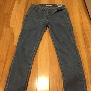 Levi skinny pants