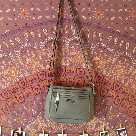 NWOT grey Dana Buchman purse! - Picture 3 of 4