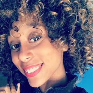 Meet your Posher, Aisha