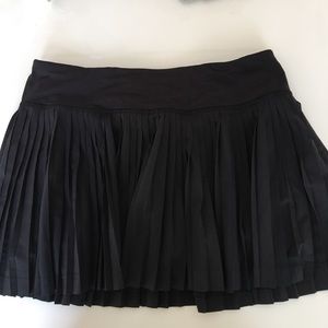 Lululemon Black Pleated Tennis Skirt