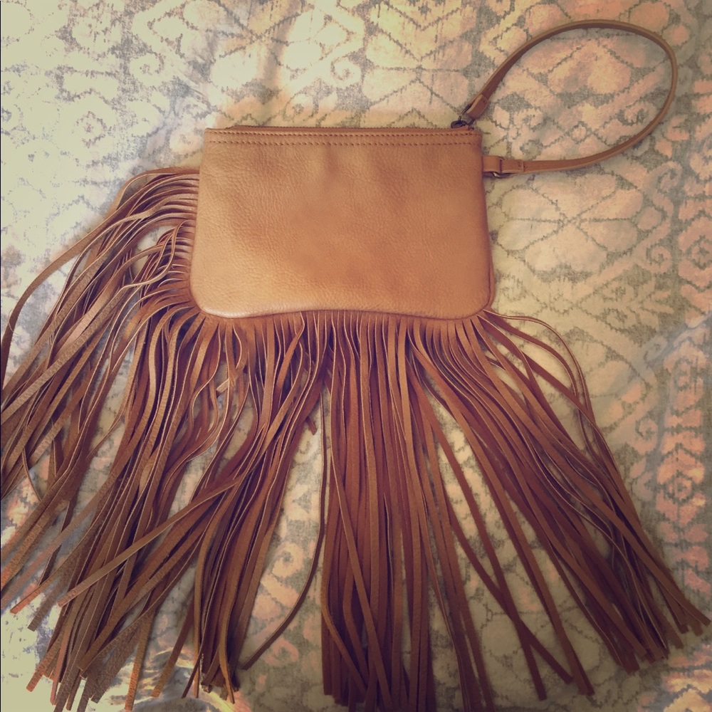 Fringe wristlet