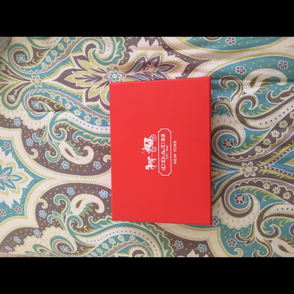 Authentic Coach Wallet - Picture 4 of 4