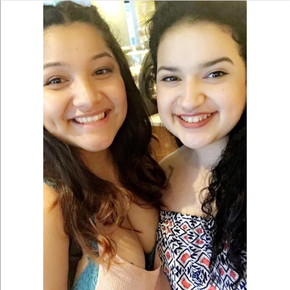 Meet your Posher, Aida